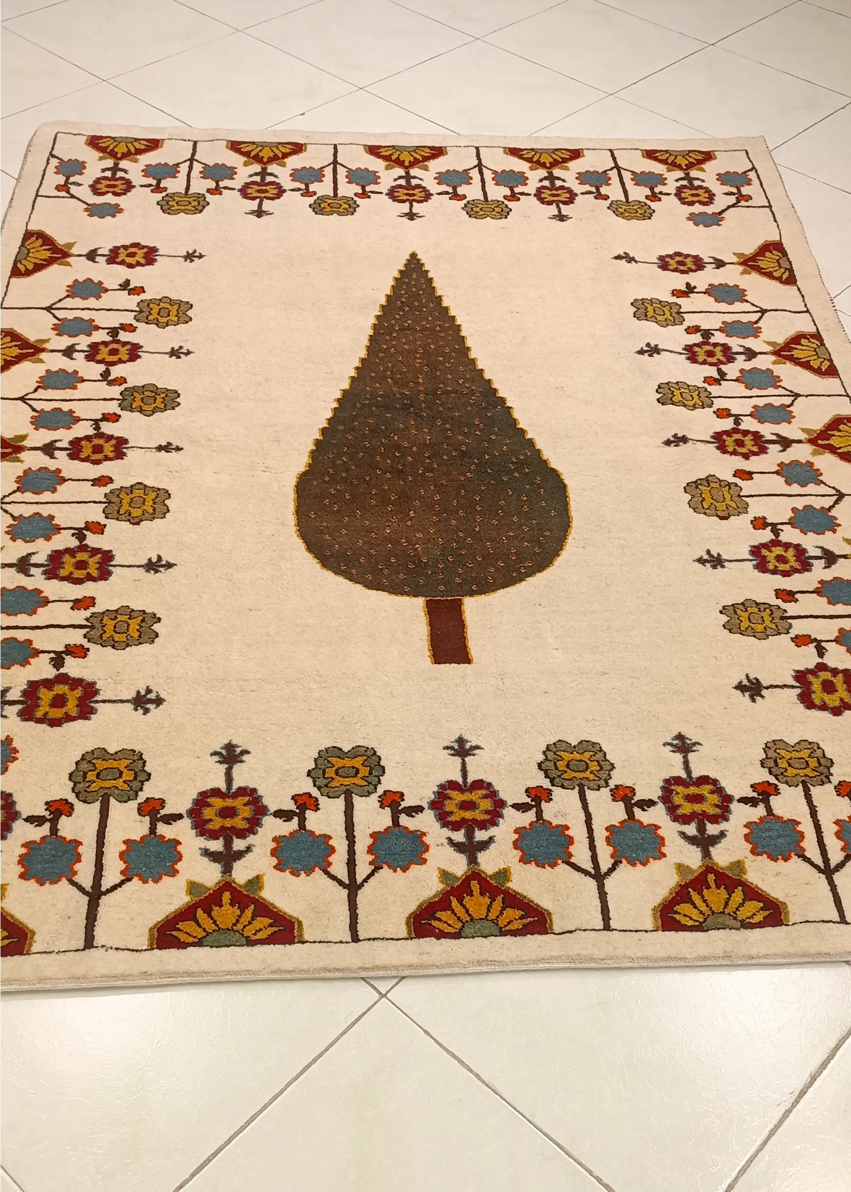 گبه فرش دستباف شیرازی