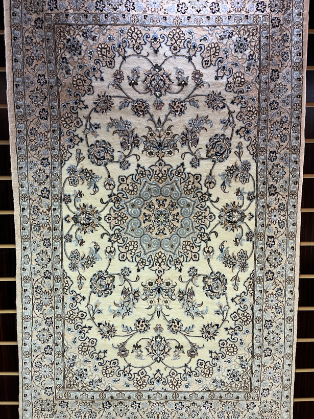 زرع و نیم نائین/ ۹لا/گل ابریشم